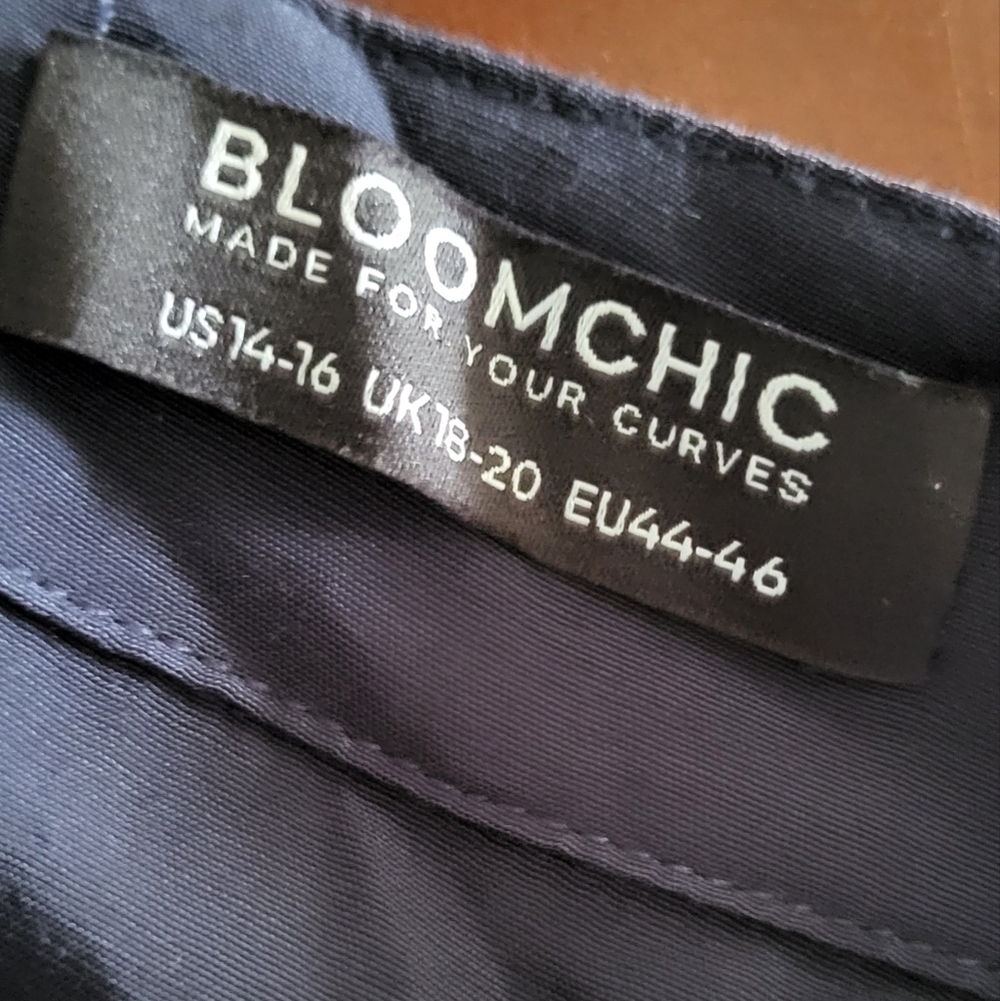 Bloomchic Crossover Snap Button Blousant Top - image 8